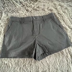 Gray Shorts w/pockets